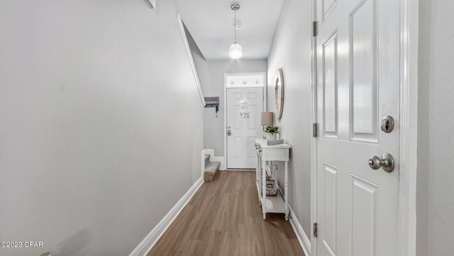 Building Photo - 7450 Shadow Lake Dr