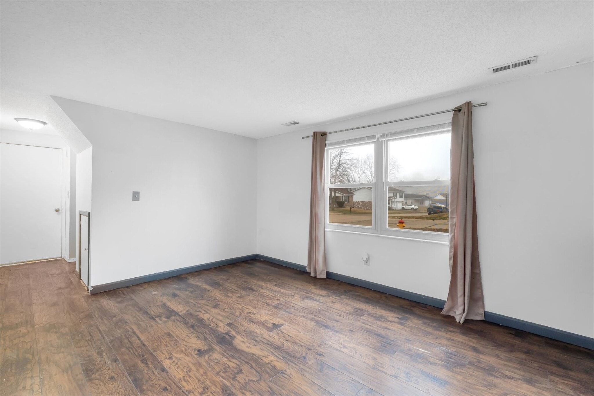 Building Photo - 2534 Millvalley Dr