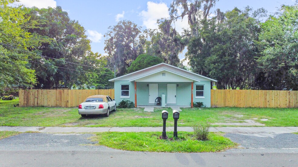 Building Photo - 306 SW 19th Ave