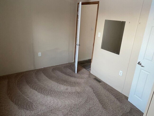 Building Photo - 3 Bedrooms, 1 Bathroom in Pequot Terrace Trailer Park Lot A20, Pequot Lakes, MN