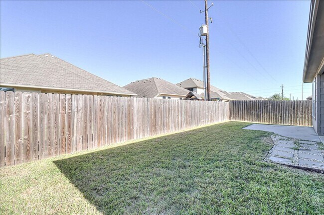 Building Photo - 2217 Ibis St