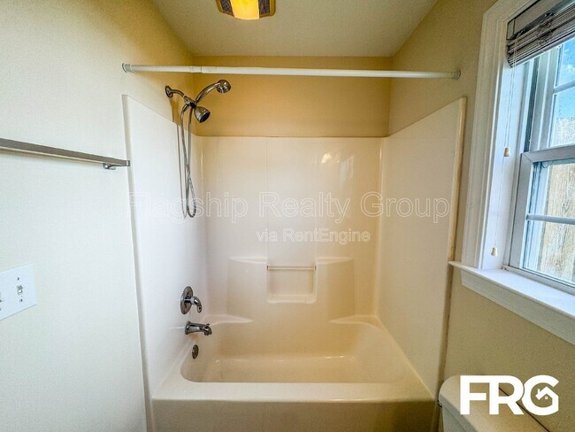 Building Photo - 149 Emily Dr