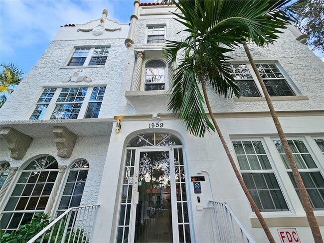 Building Photo - 1559 Michigan Ave