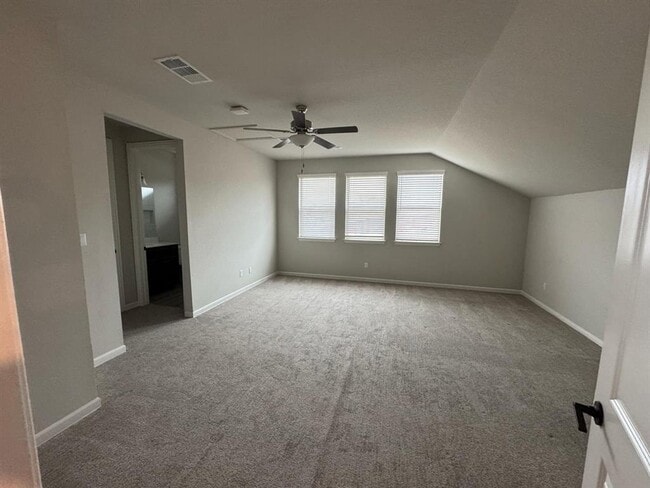 Building Photo - 19108 Fernando Trl