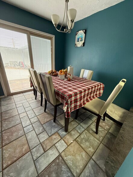 Building Photo - 6705 Bayberry Dr