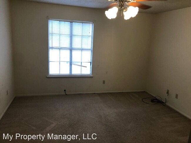 Building Photo - 2 br, 2.5 bath House - 5454 Financial Plaz...
