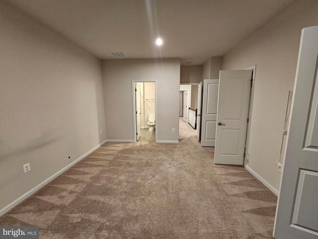 Building Photo - 1009 Rampart Dr