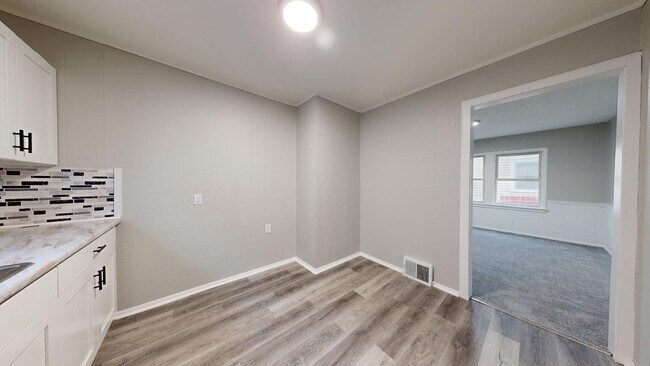 Building Photo - 3975 W.23rd