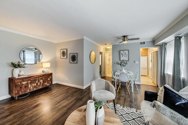 Building Photo - 1303 N Ode St