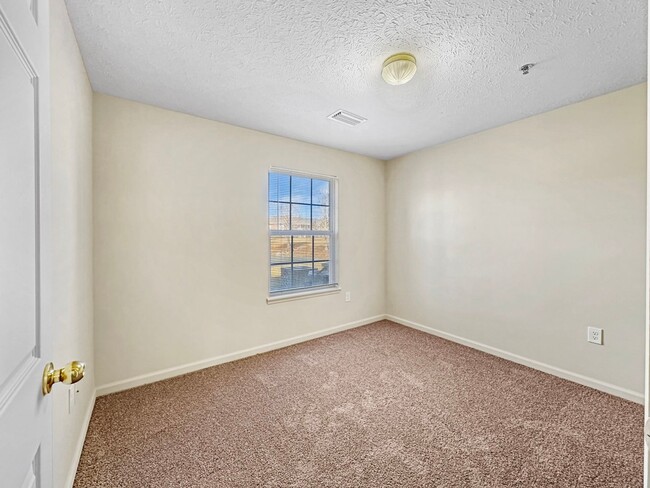 Building Photo - 2-Bedroom Apartment Available Now (Lifestyle, Balance, Style)
