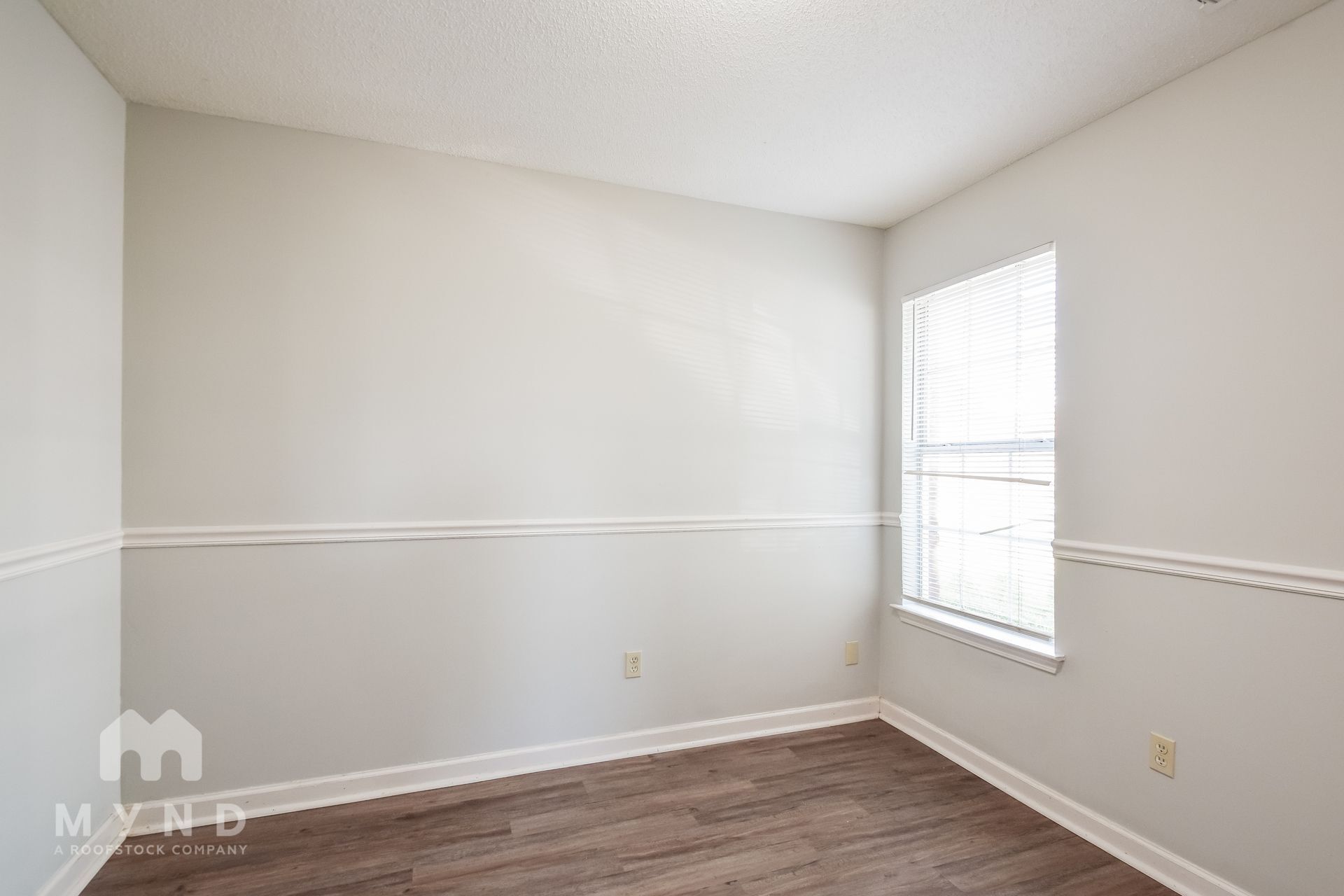 Building Photo - 6354 Amanda Oaks Cir N