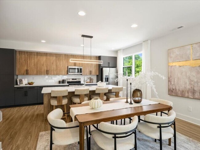 Building Photo - Modern Luxury Townhomes in Charlotte, NC.