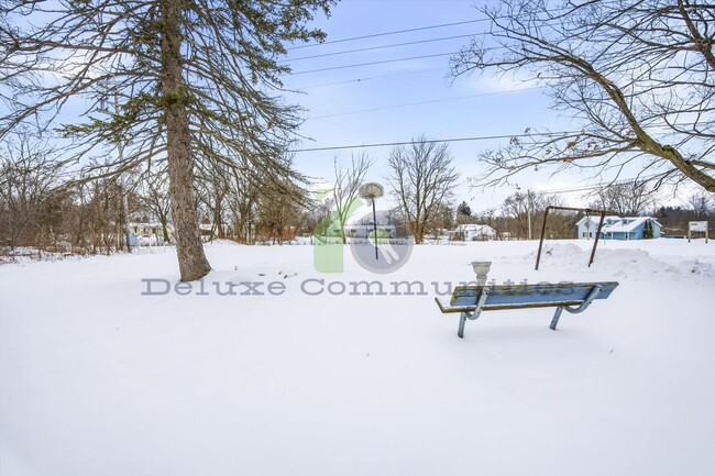 Building Photo - Stunning Fully Remodeled 3 Bed Home on a Huge Lot in Coopersville