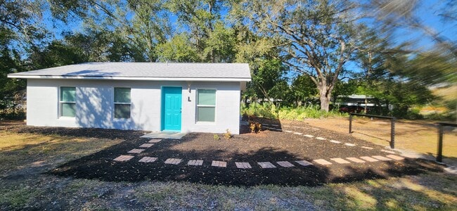 Building Photo - 1385 Elray Blvd