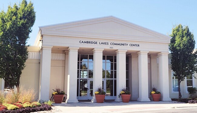 Building Photo - 2307 Upland Rd