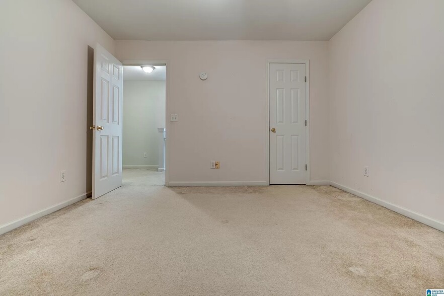 Building Photo - 1505 Savannah Park