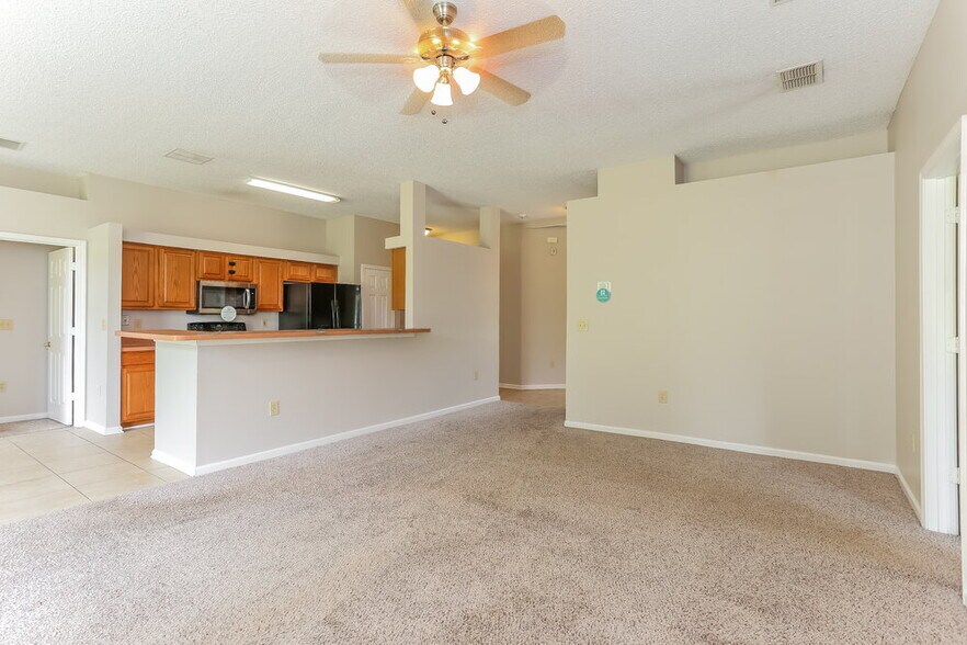 Building Photo - 925 Plumbridge Ct