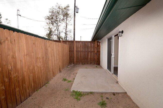 Building Photo - 1335 Ortiz Dr SE