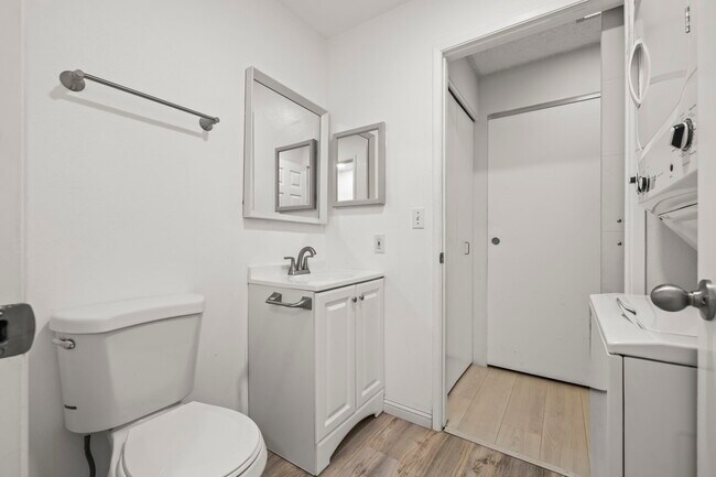 Building Photo - 92-1050-1050 Okaa St