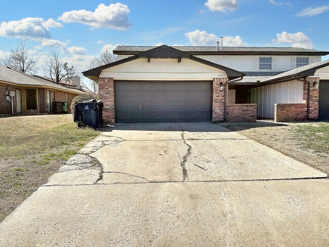 Primary Photo - 11713 N Francis Ave