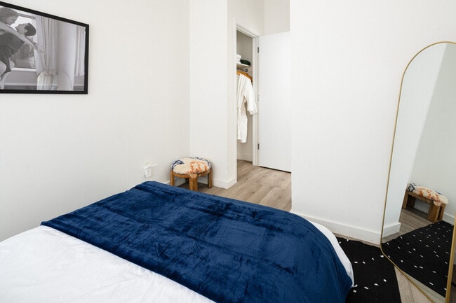 Building Photo - 46 Nassau St