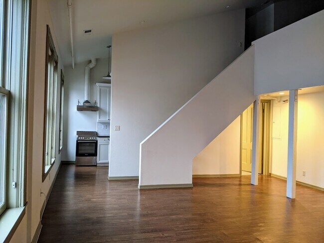 Building Photo - 205 SE Grand Ave