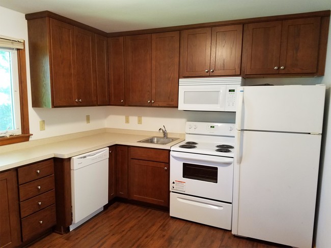 2110 Campus St - 2110 Campus St Cedar Falls IA 50613 | Apartment Finder