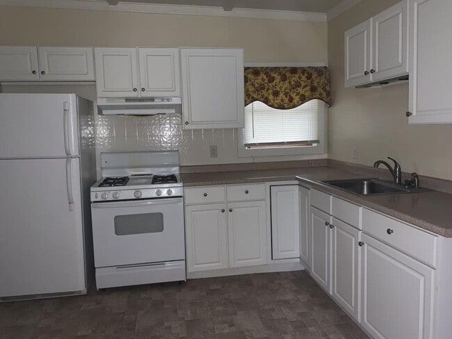 Building Photo - 9 James St