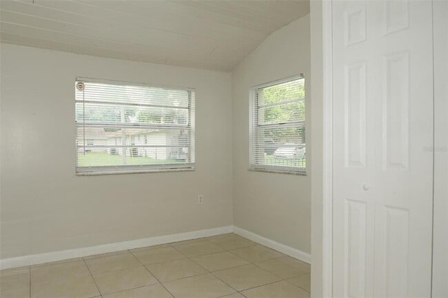 Building Photo - 2431 S Brown Ave