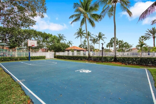 Building Photo - 850 Sorrento Dr