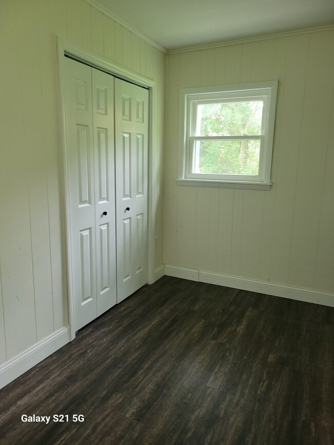 Building Photo - 219 Stone Dr