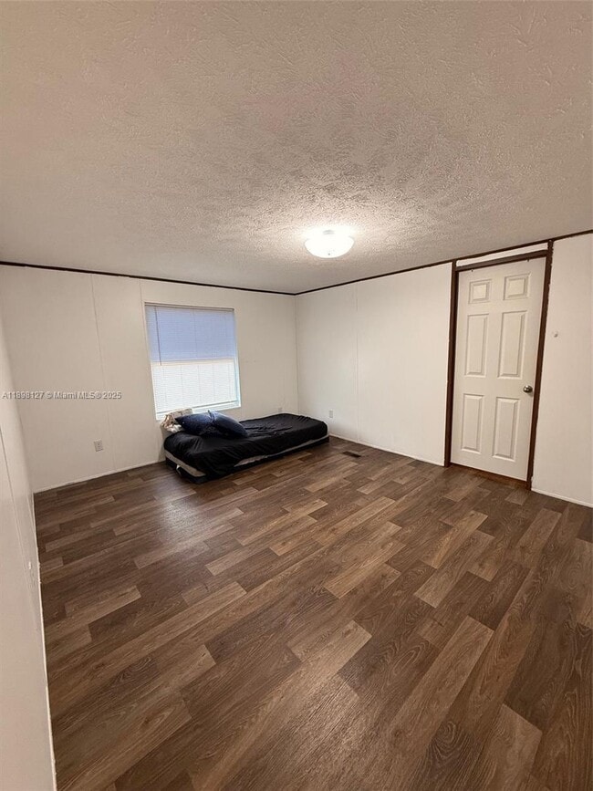 Building Photo - 751 Appaloosa Ave