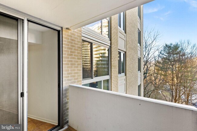 Building Photo - 4601 N Park Ave