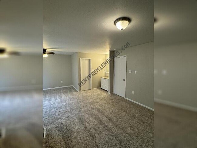 Building Photo - 7 Havenwood Ln