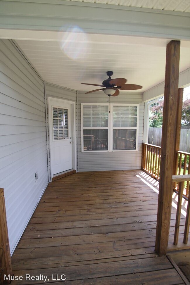 Building Photo - 3 br, 2 bath House - 417 Swallowtail Court