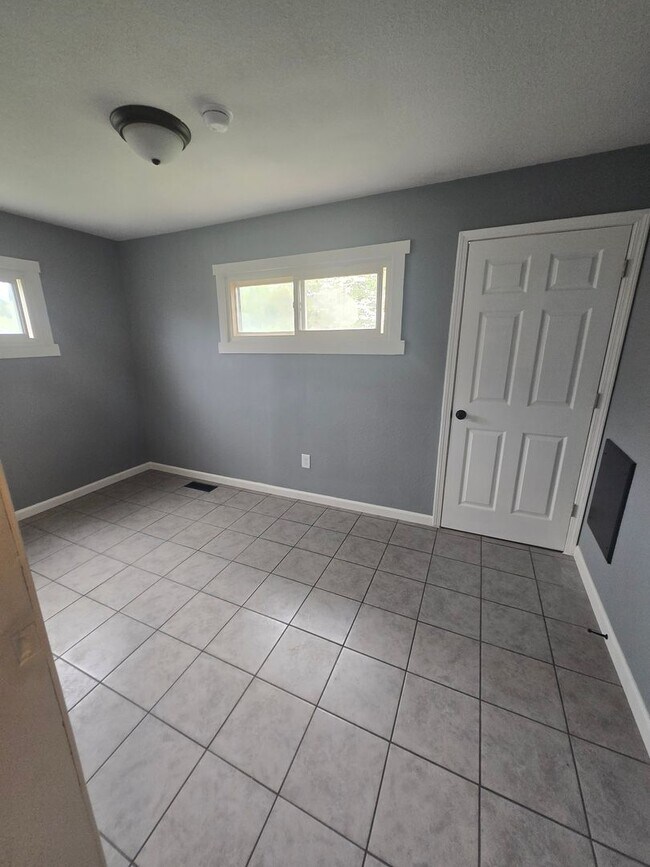 Building Photo - Newly Remodeled 3 Bedroom Home in Mosheim, TN – Move-In Ready!