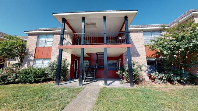 Building Photo - 3800 E 29th St