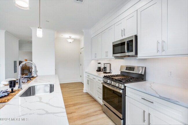 Building Photo - 298 Westwood Ave