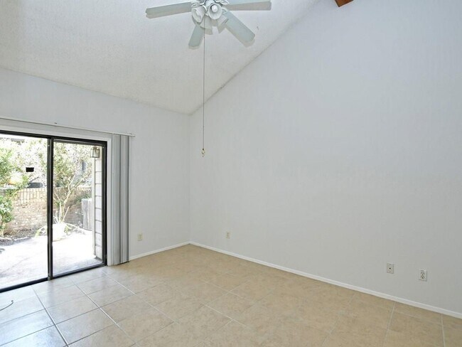 Building Photo - 1748 Ohlen Rd