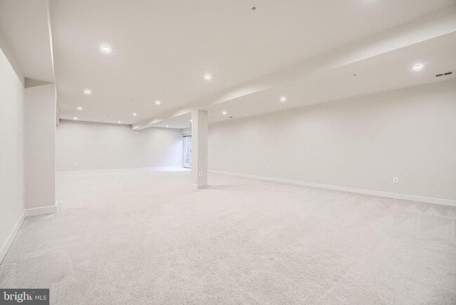 Building Photo - 13605 Otono Dr