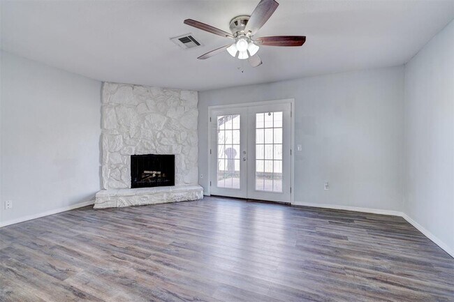 Building Photo - 629 Parkhurst Terrace