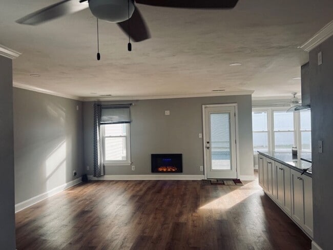 Building Photo - 1101 Warner Hall Dr