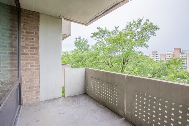 Building Photo - Charming Studio Condo in Southwest Waterfr...