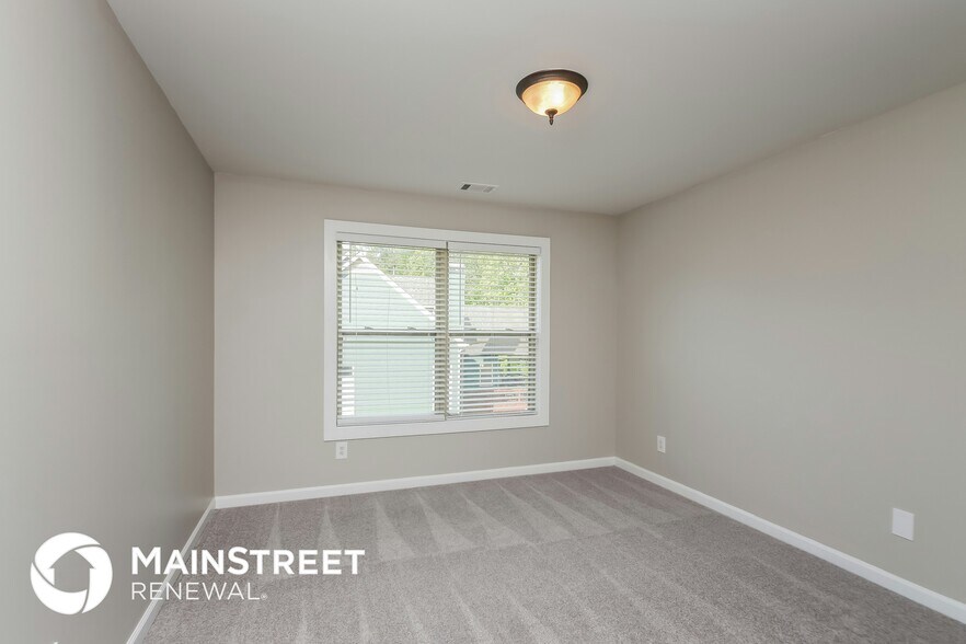 Building Photo - 18 Sweetwater Bridge Tr