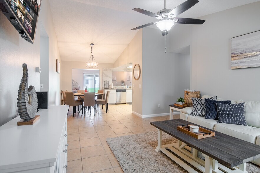 Building Photo - 888 Florida Pky