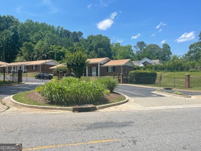 Building Photo - 140 Mount Zion Rd