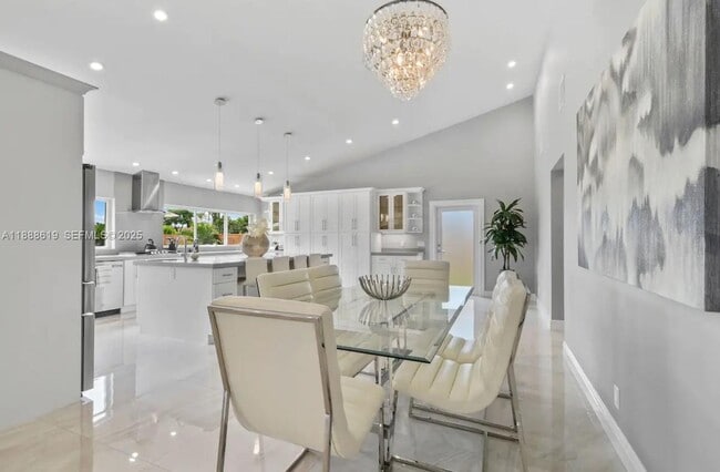 Building Photo - 7101 W Lake Dr