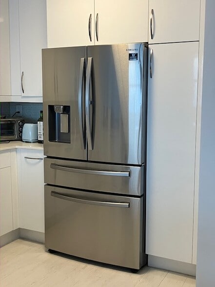 Building Photo - 3180 S Ocean Dr