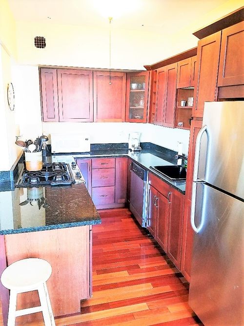 Primary Photo - 1205 W Sherwin Ave
