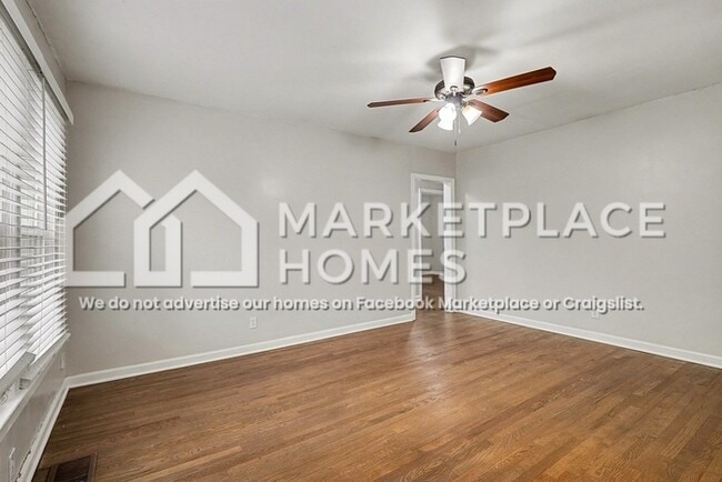 Building Photo - 2851 Akron St